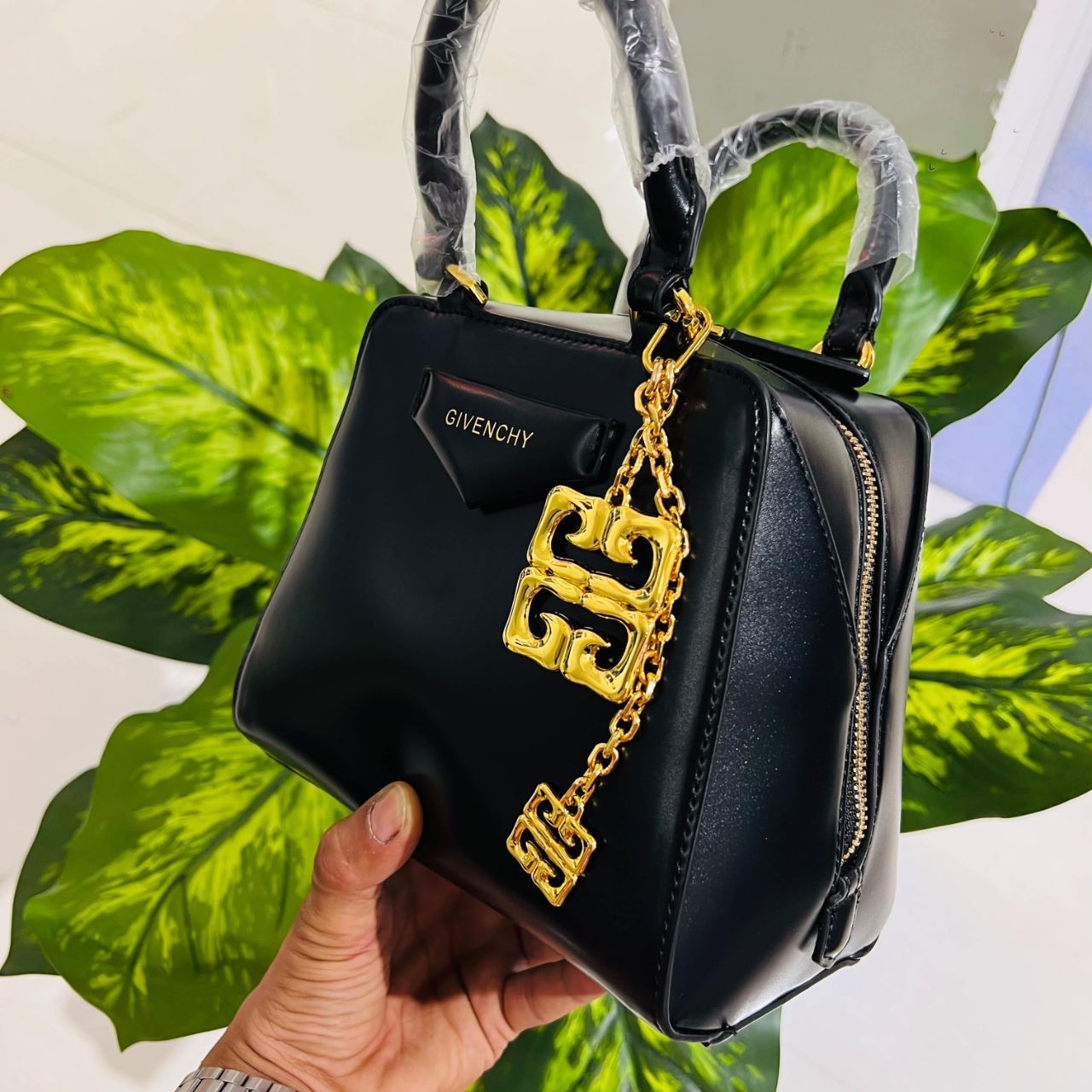 Ladies bags givenchy