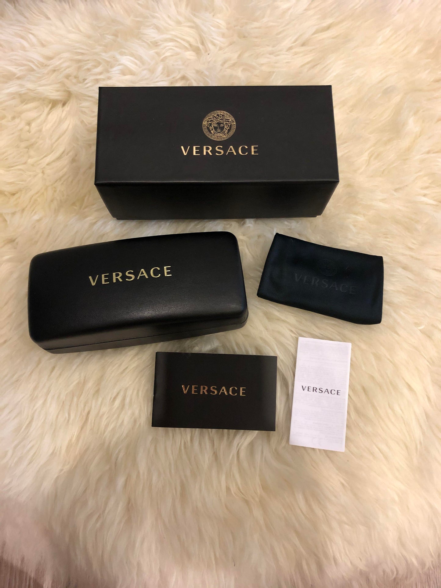 Shades box 📦 versace