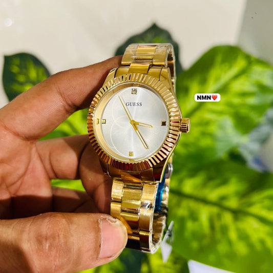 Watch guess gold white