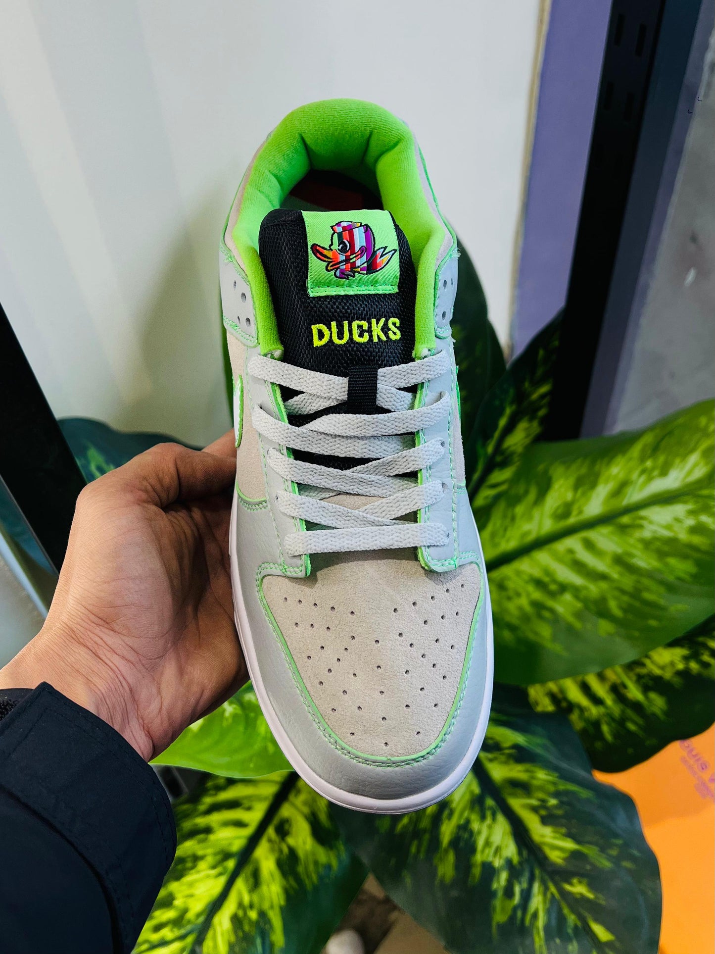 Shoes nike sb dunk neon