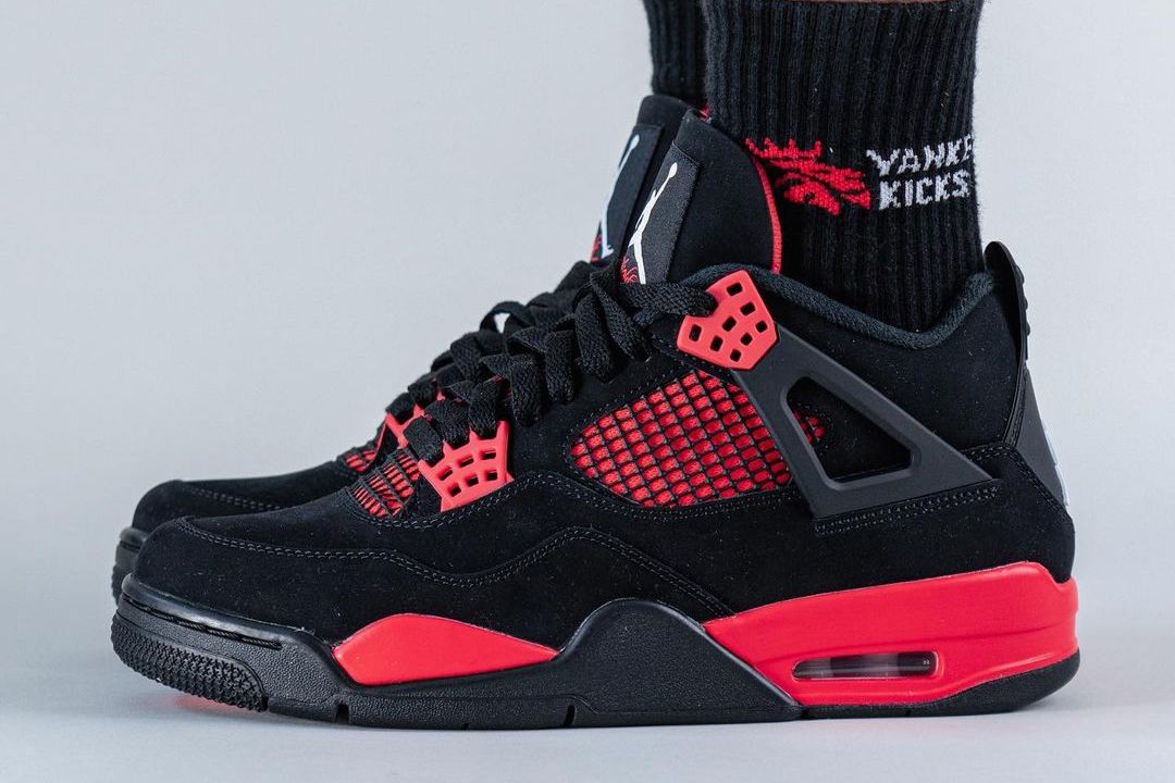 Shoes nike jordan retro 4 black red