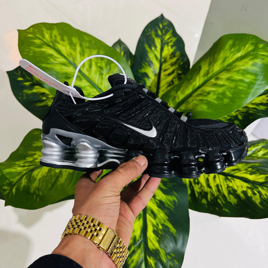 Shoes nike shox black silver