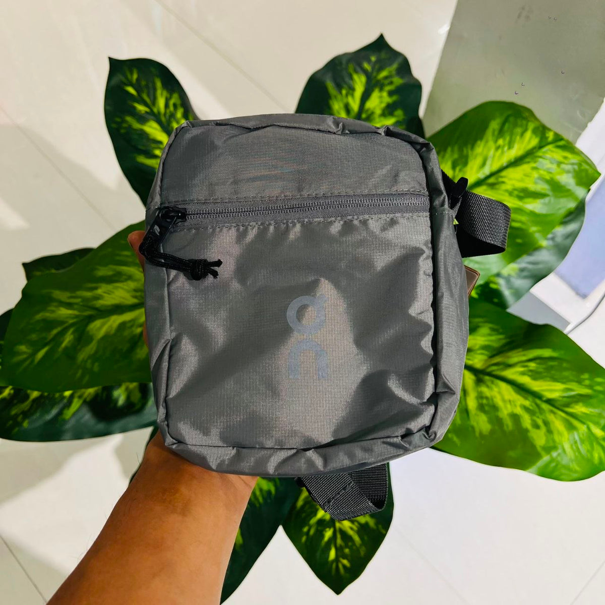 On cloud qc grey og