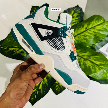 Shoes nike air jordan retro 4 cream green