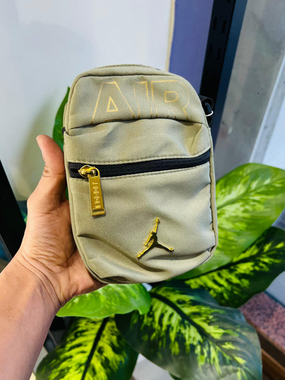 Side sling bag air jordan olive