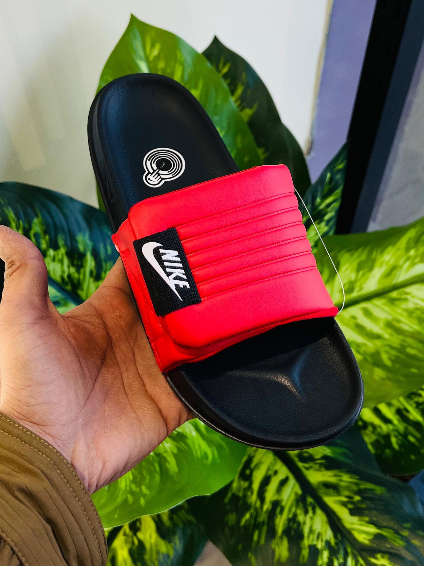 Slippers nike black red