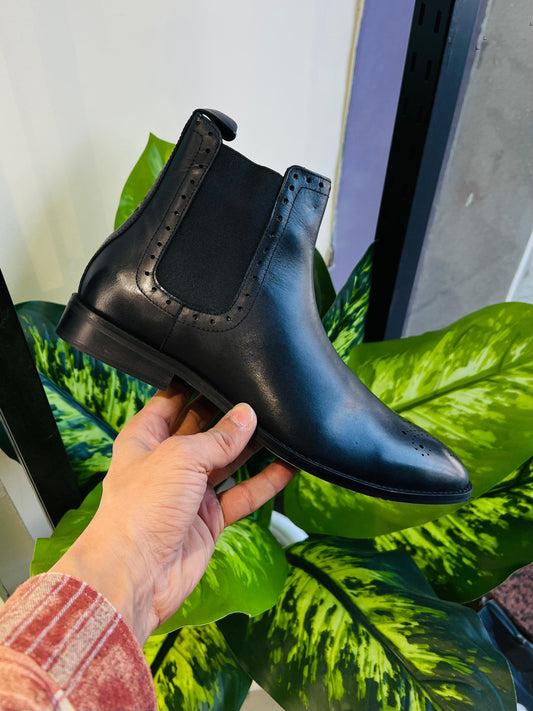 Formal chelsea black designer