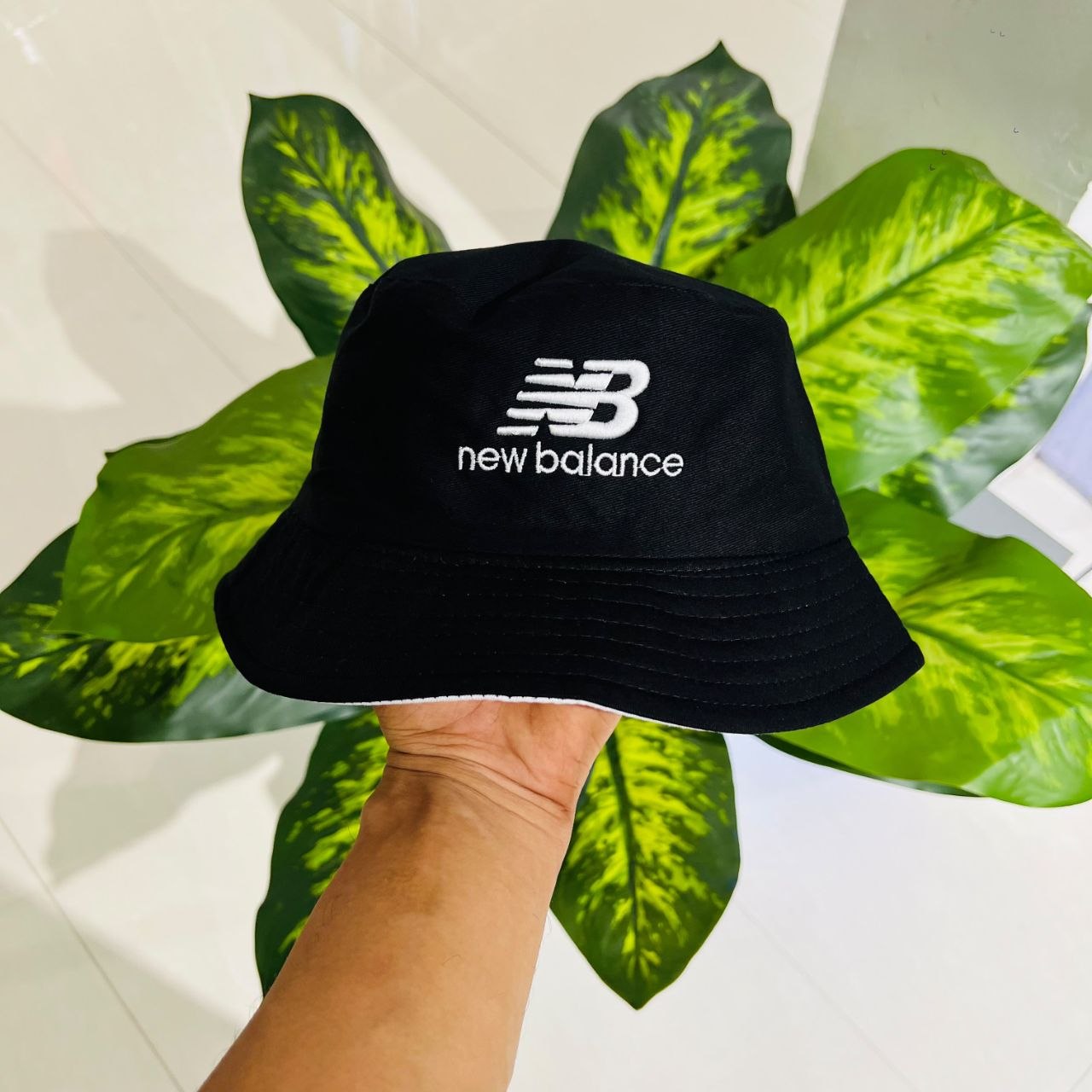 Hat nb new balance reversible