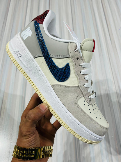 Shoes nike airforce 1 x undefeated 5 on it