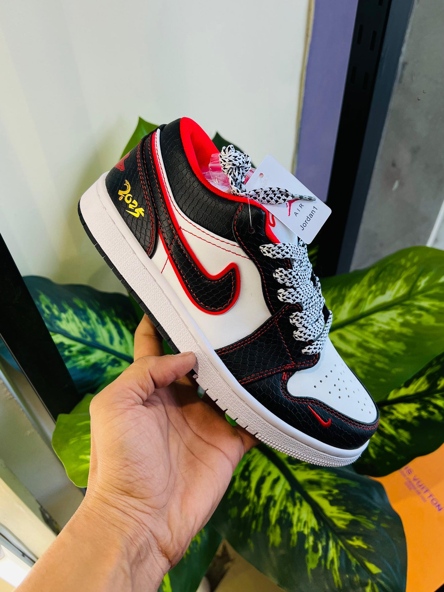 Shoes nike air jordan 2025 low black red white